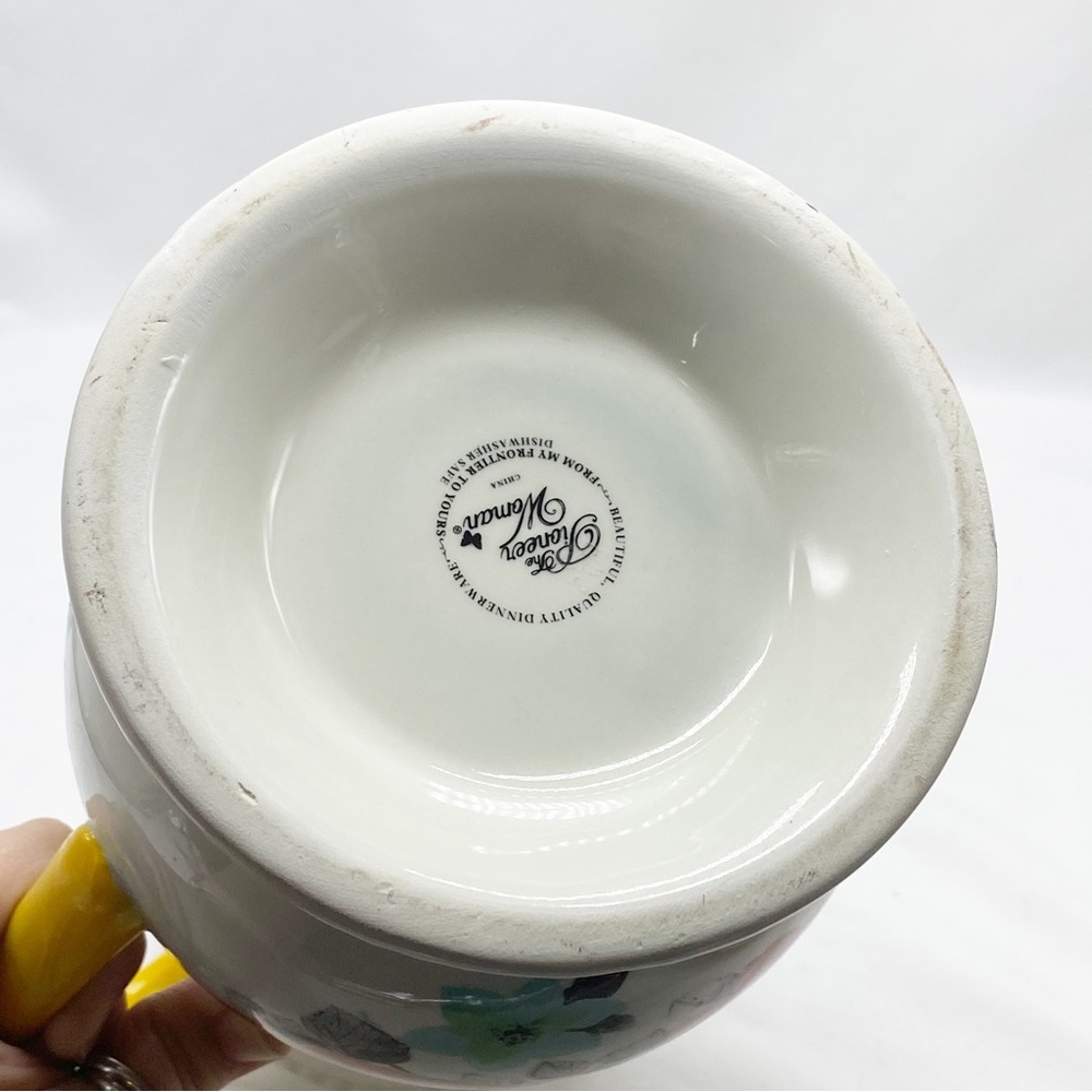 Pioneer Woman Flea Market Stoneware Floral 2 Quart Pitcher White Red Teal Blue - Picture 9 of 9